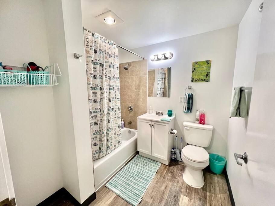 Private Room With Shared Bathroom On The 1St Floor 10 Minutes Walk To University Of Washington Σιάτλ Εξωτερικό φωτογραφία